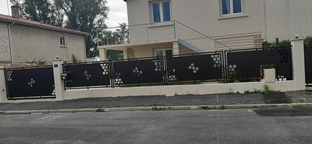 Chez Laurent Μπερζεράκ Εξωτερικό φωτογραφία